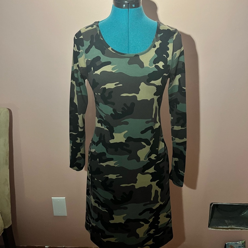 Camo long sleeve casual dress